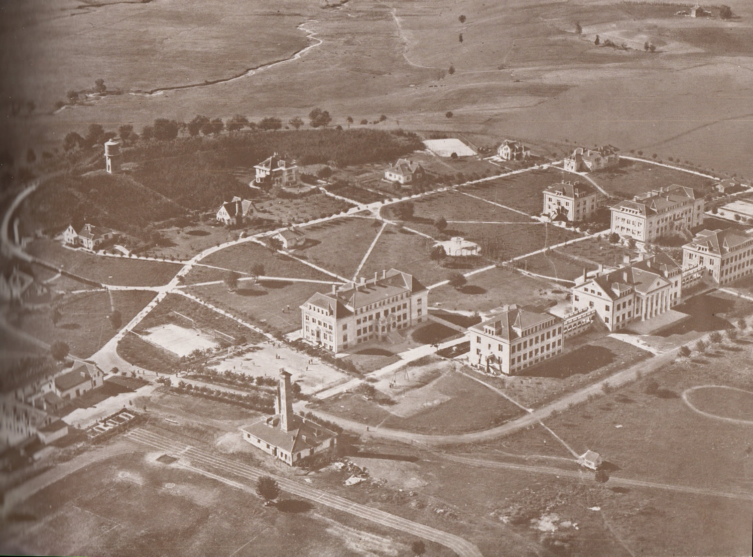 acs-campus_1936_resizedjpg