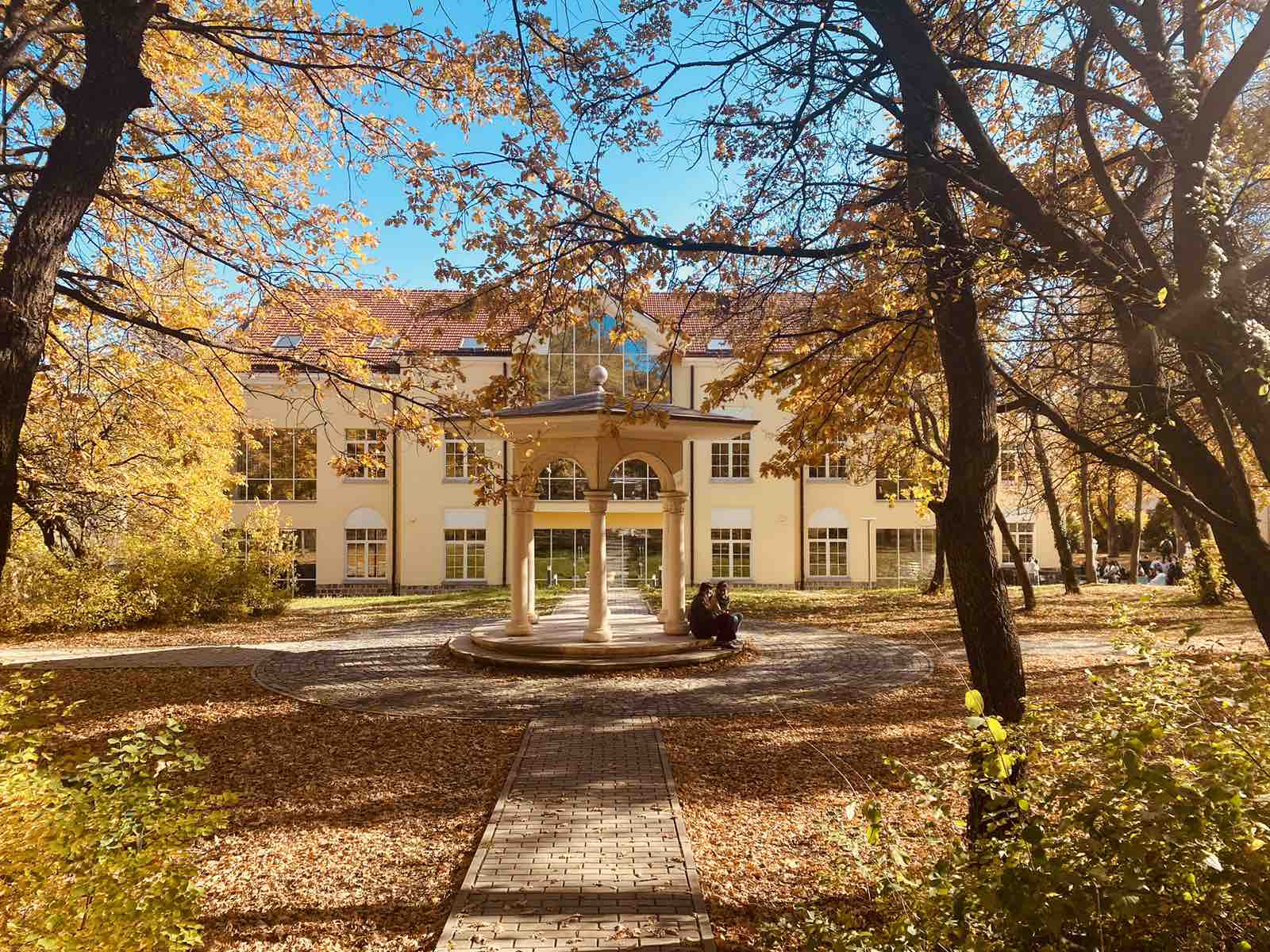 Campus Center Fountain Fall.jpg
